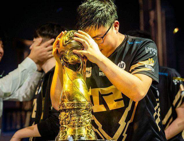  湖人队员打什么位置 乐鱼体育官网