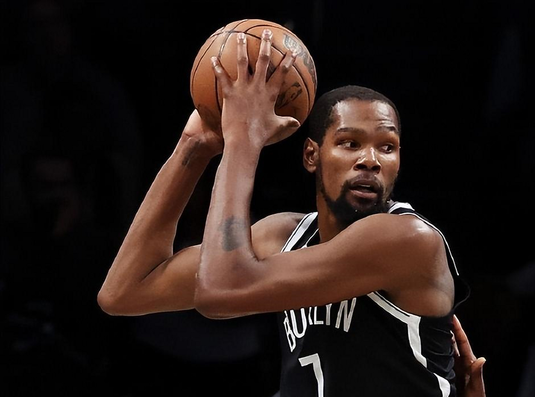 今夜布鲁克林篮网外线爆发：NBA总决赛节点到来；赛场秩序良好；心理建设被强调(布鲁克林篮网)乐鱼体育比分